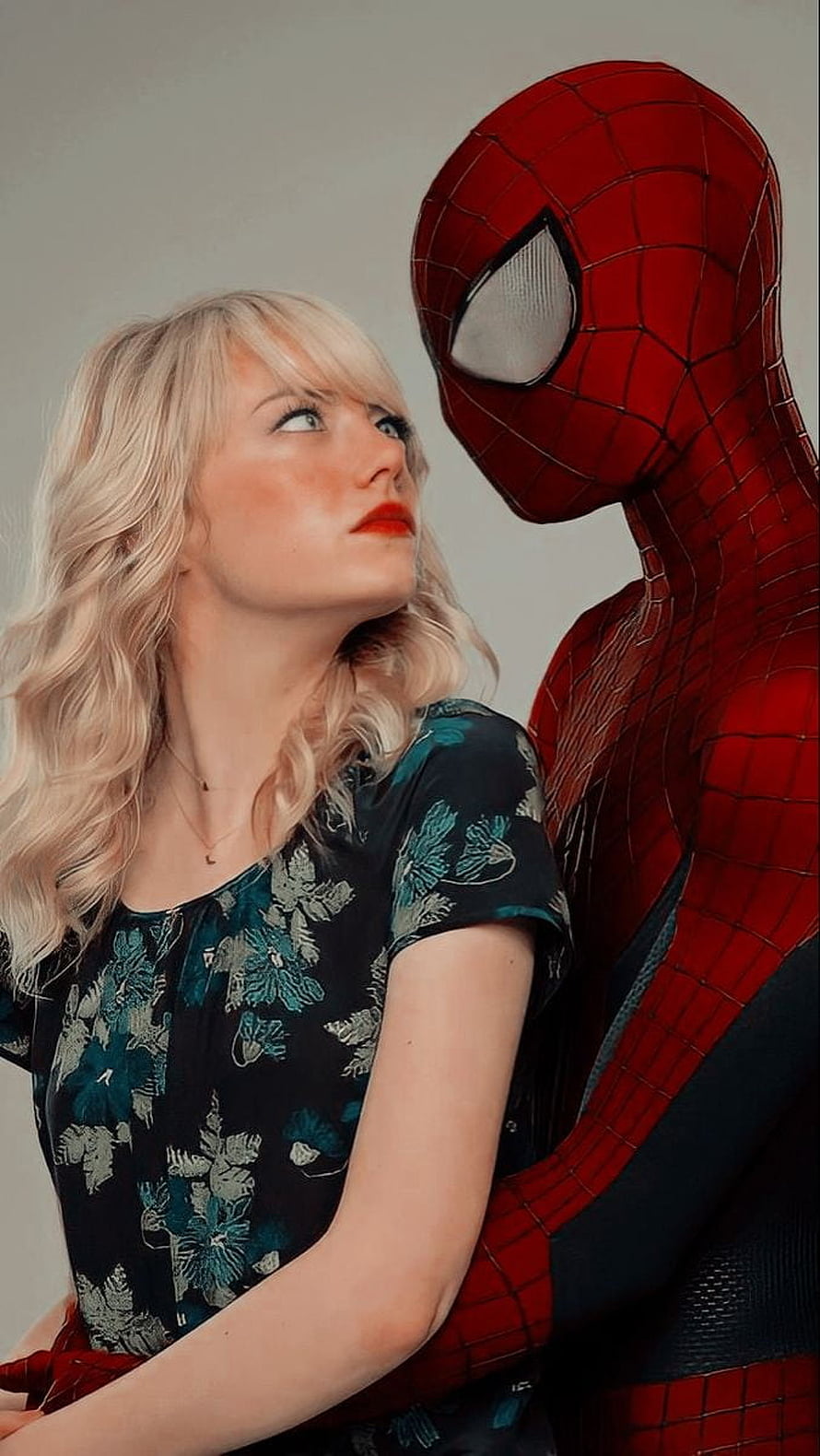 Emma Stone and Andrew Garfield as Spider-Man in The Amazing Spider-Man HD phone wallpaper