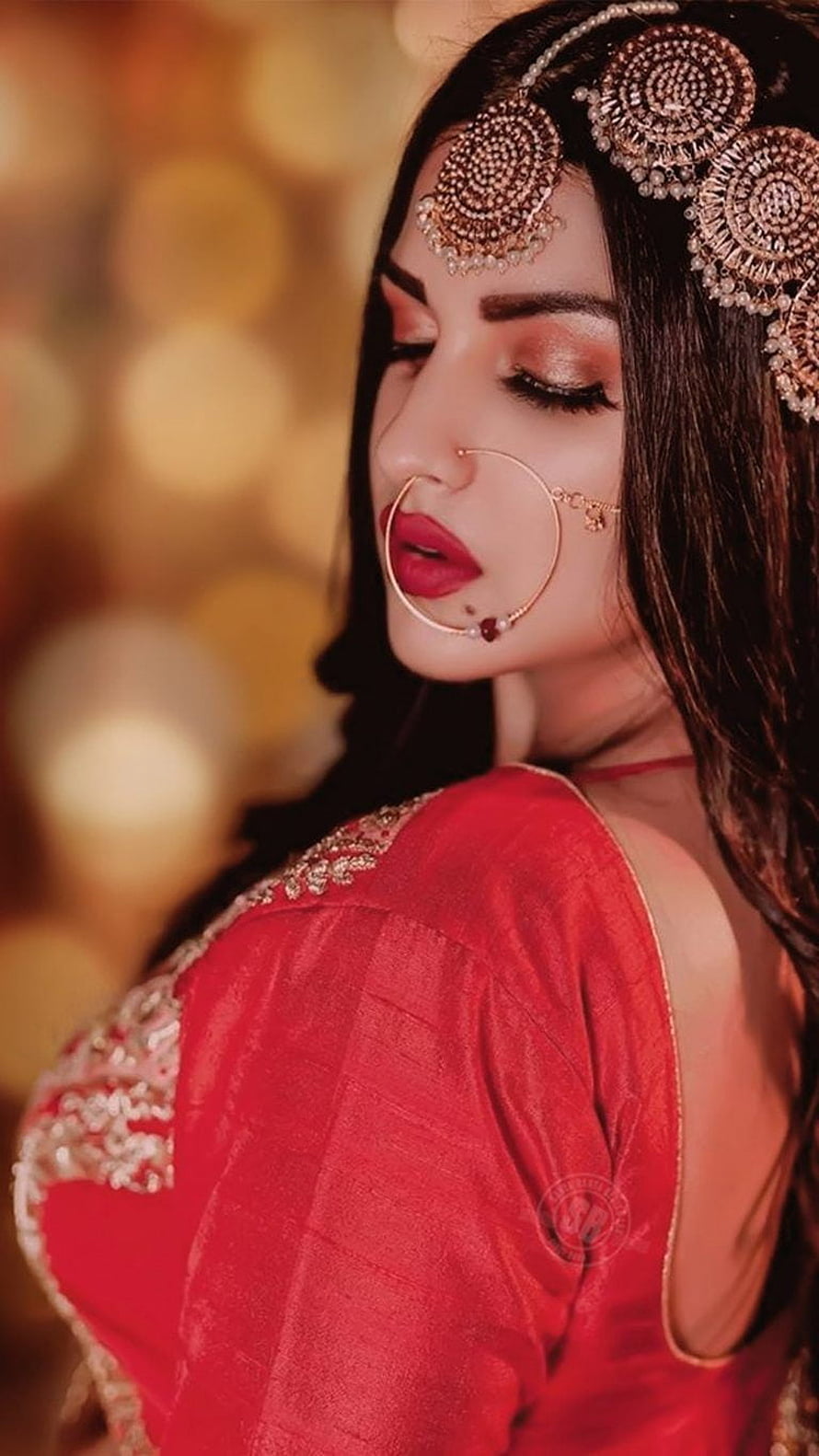 Himanshi Khurana in Red Bridal Attire with Traditional Indian Jewelry and Nose Ring HD phone wallpaper