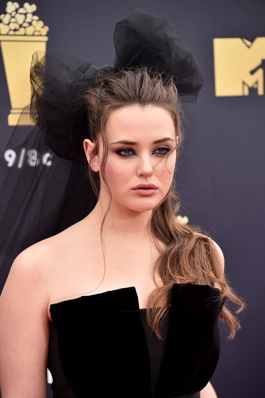 Katherine Langford in Black Gown and Dramatic Headpiece at MTV Awards HD phone wallpaper
