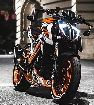 KTM 1290 Super Duke R Naked Motorcycle in Orange and Black Livery HD phone wallpaper