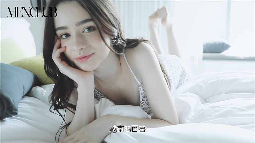 Dasha Taran Lying on Bed in White Lace Lingerie with Soft Morning Light HD wallpaper