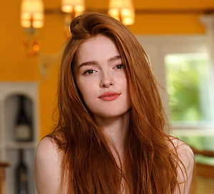 Portrait of a young woman with long flowing red hair in a warm golden interior, Dzia Lissa , , , , bckground, Jia Lissa HD wallpaper