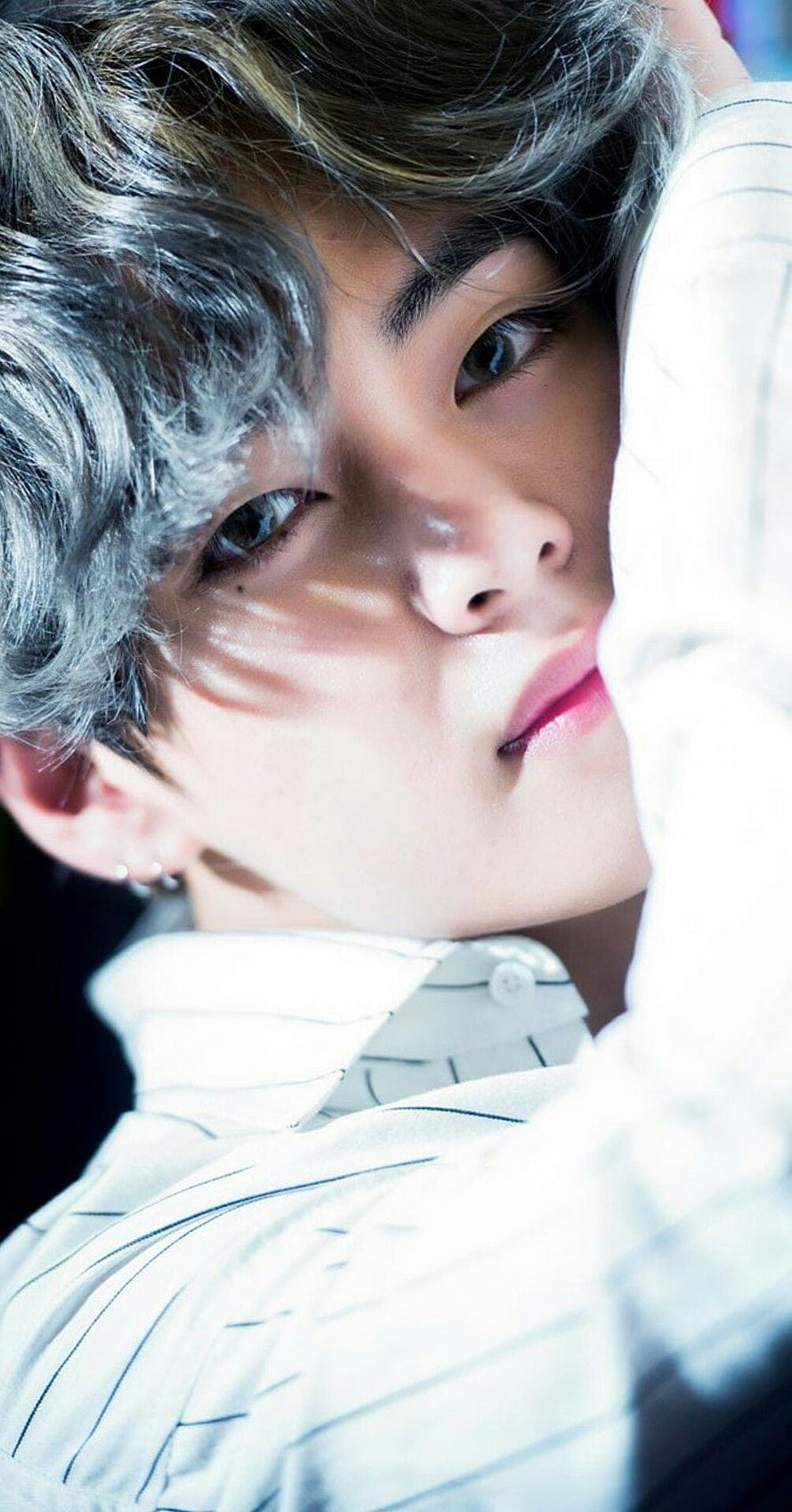 Kim Taehyung Close-Up Portrait With Silver Hair And White Shirt HD phone wallpaper
