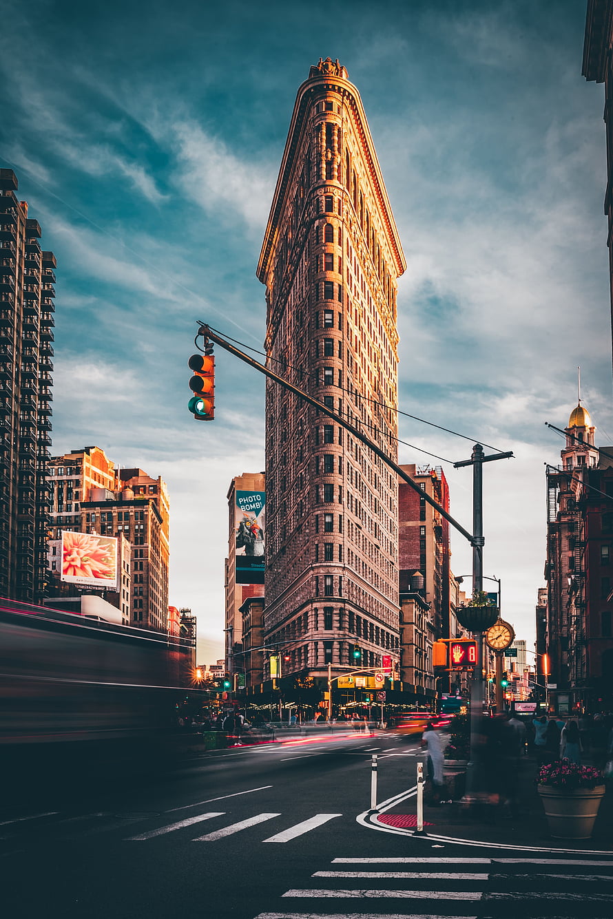 Flatiron Building at Dusk in Manhattan New York City with Traffic Light Trails HD phone wallpaper