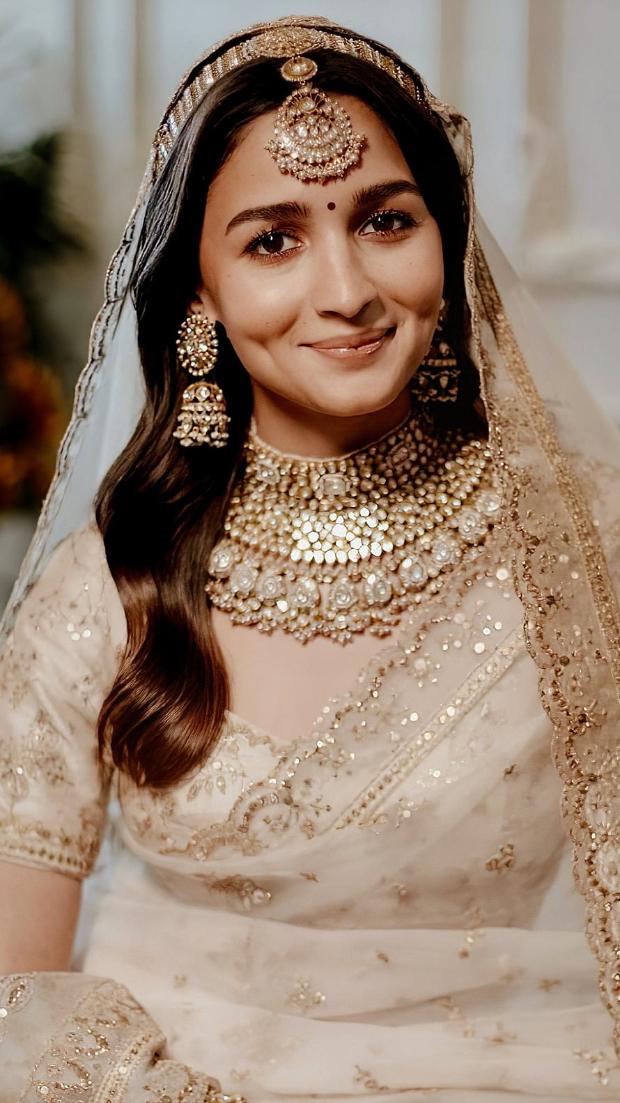 Alia Bhatt in Traditional Bridal Attire with Gold Jewelry and Embroidered Saree HD phone wallpaper