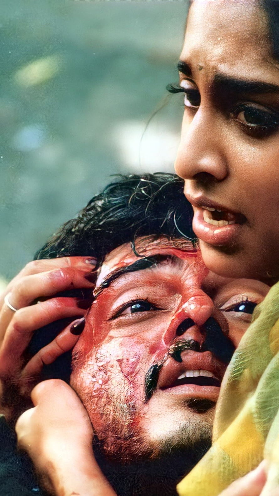 Amarkalam Tamil Movie Scene Featuring Ajith Kumar and Shalini in Emotional Moment HD phone wallpaper