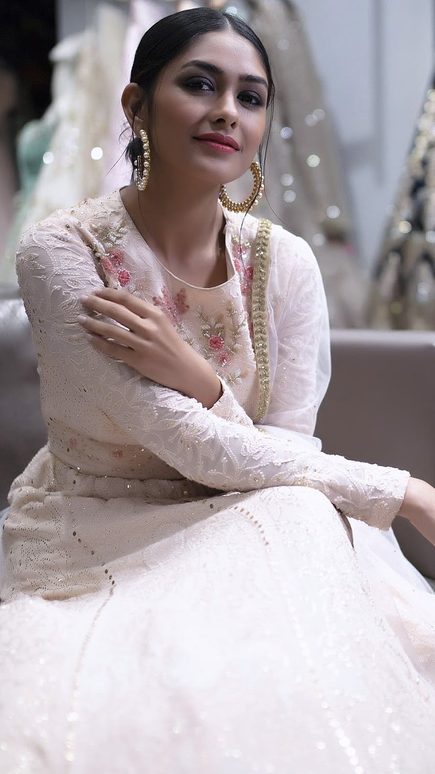 Mrunal Thakur in Elegant Ivory Embroidered Anarkali Suit with Gold Jewelry HD phone wallpaper