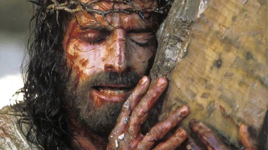 The Passion of the Christ Film Still Depicting Jesus Carrying the Cross HD wallpaper