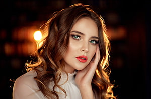 Elegant Woman Portrait With Wavy Hair And Warm Golden Backlight HD wallpaper