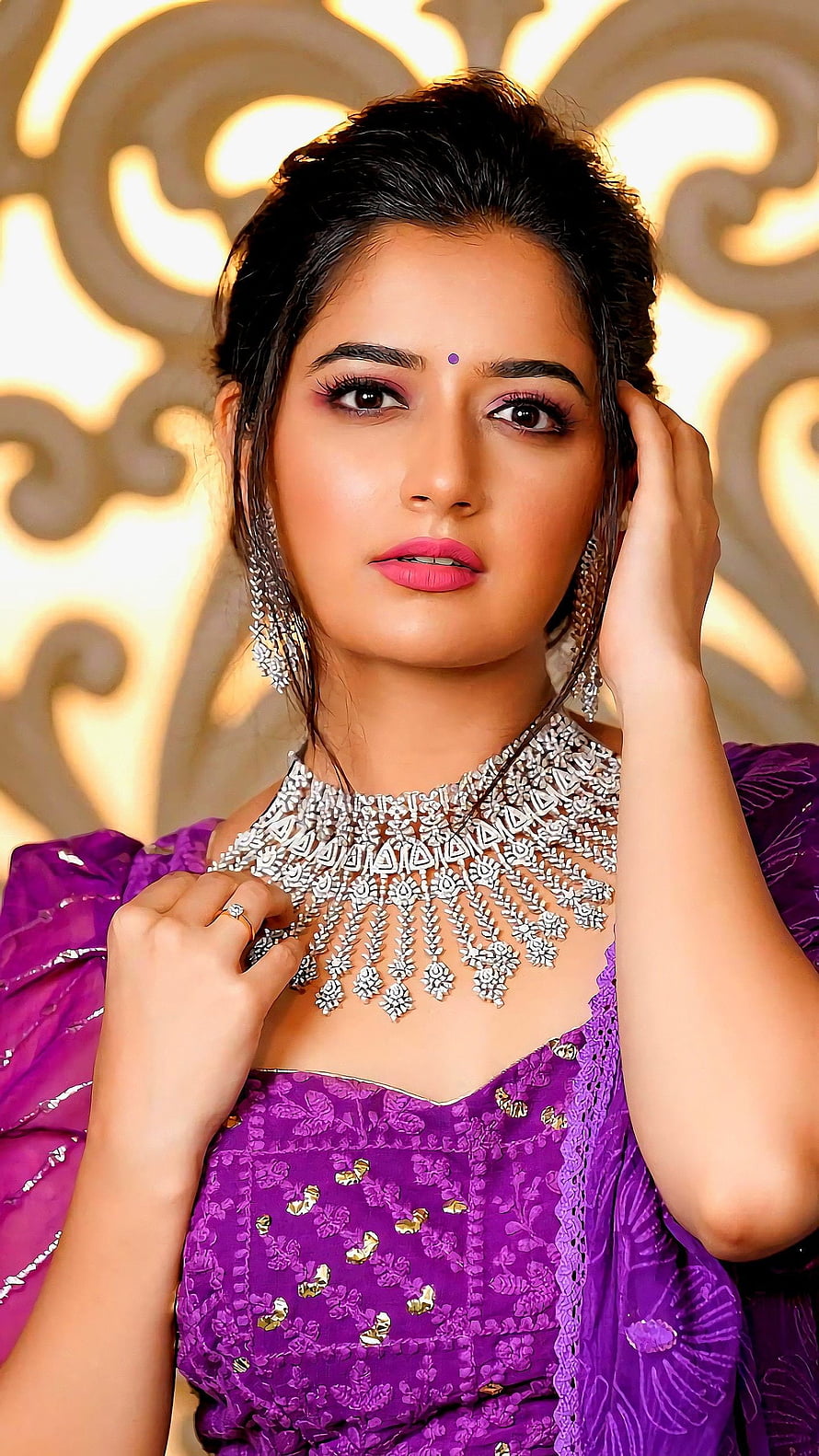 Ashika Ranganath in Purple Ethnic Wear with Silver Jewelry HD phone wallpaper