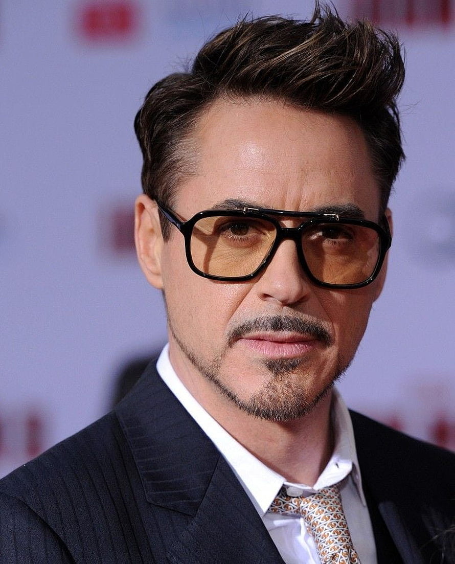 Robert Downey Jr in Dark Suit and Amber Aviator Sunglasses at Red Carpet Event HD phone wallpaper