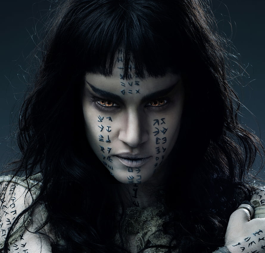 Ahmanet from The Mummy 2017 with glowing eyes and ancient script tattoos HD wallpaper