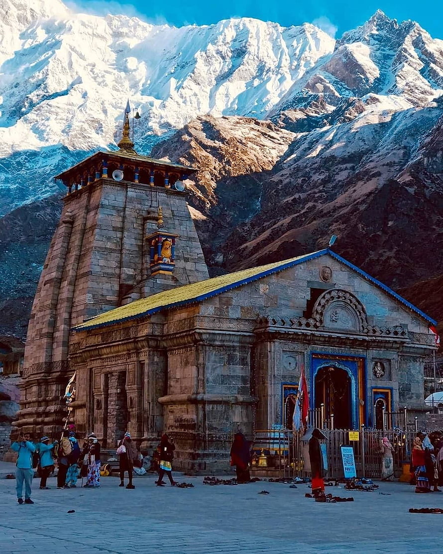 Kedarnath Temple Set Against Snow-Capped Himalayan Peaks in Uttarakhand HD phone wallpaper