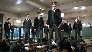 Dead Poets Society Classroom Scene with Students Standing on Desks HD wallpaper