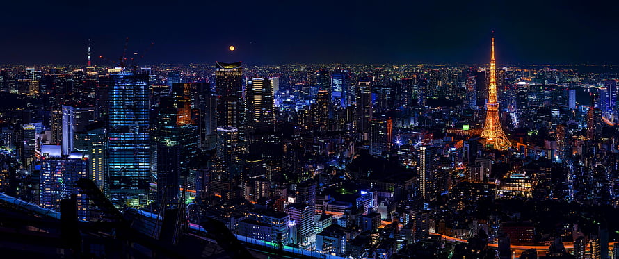 Tokyo Skyline at Night with Tokyo Tower and Full Moon HD wallpaper