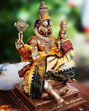 Lakshmi Narasimha Swamy Bronze Idol with Traditional Draped Garments HD phone wallpaper