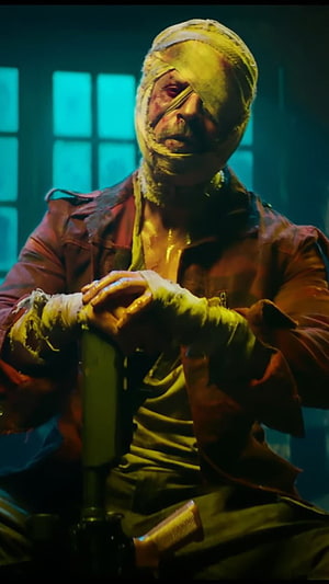 Shah Rukh Khan as Bandaged Villain in Jawan Movie Scene HD phone wallpaper