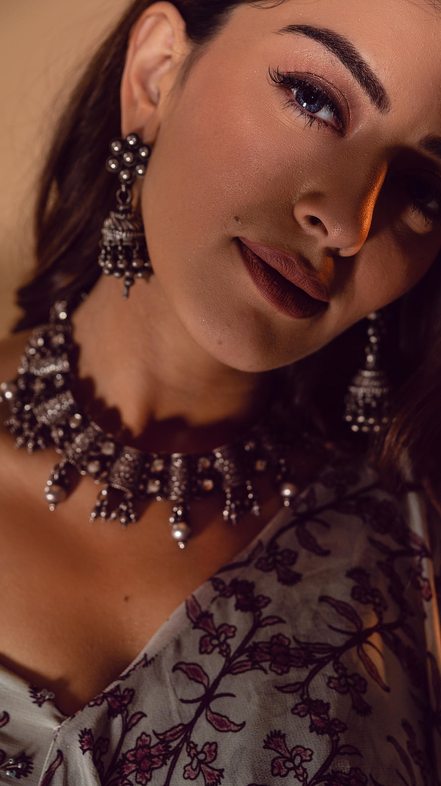 Hansika Motwani Wearing Traditional Silver Jewelry and Floral Embroidered Attire HD phone wallpaper