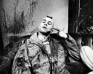 Taxi Driver Movie Still of Robert De Niro in a Grungy Jacket HD wallpaper