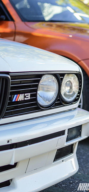 Classic White BMW E30 M3 Front Grille and Headlight Close-Up HD phone wallpaper