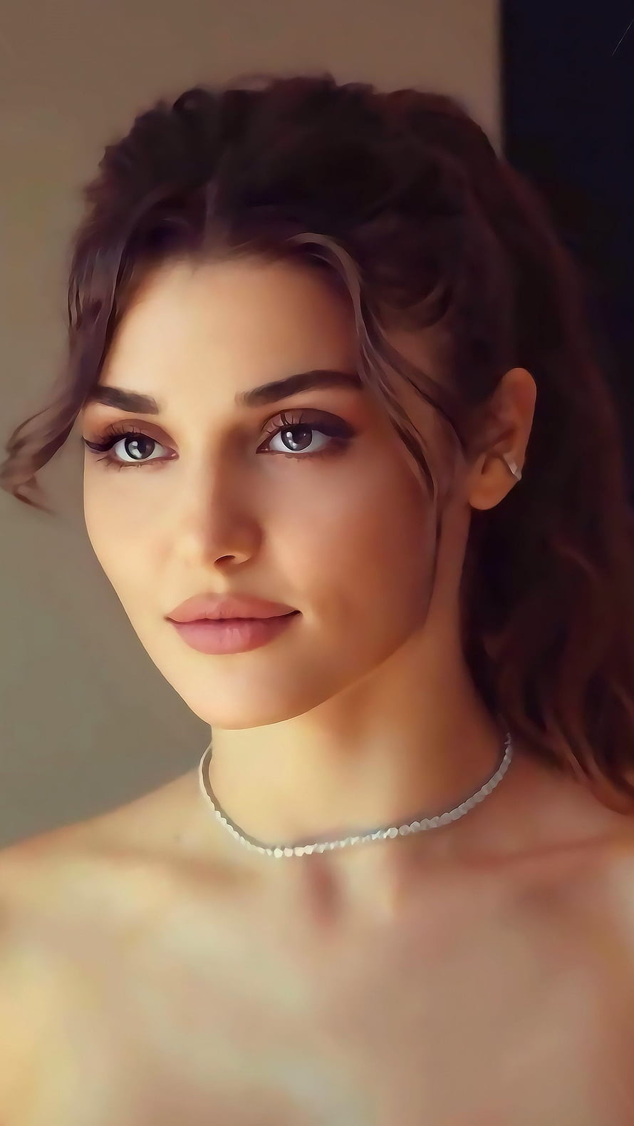 Hande Erceel Turkish Actress Portrait with Soft Lighting and Delicate Necklace HD phone wallpaper