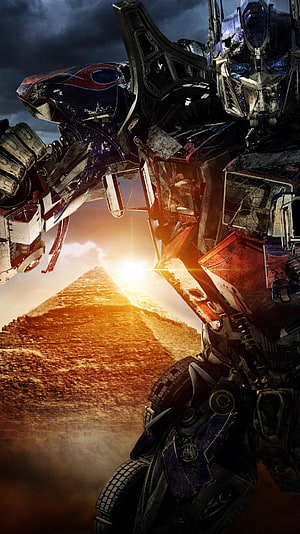 Optimus Prime Standing Before the Great Pyramid of Giza in Transformers Revenge of the Fallen HD phone wallpaper