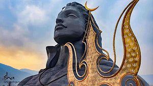 Adiyogi Statue at Isha Yoga Center with Golden Trishul and Crescent Moon HD wallpaper