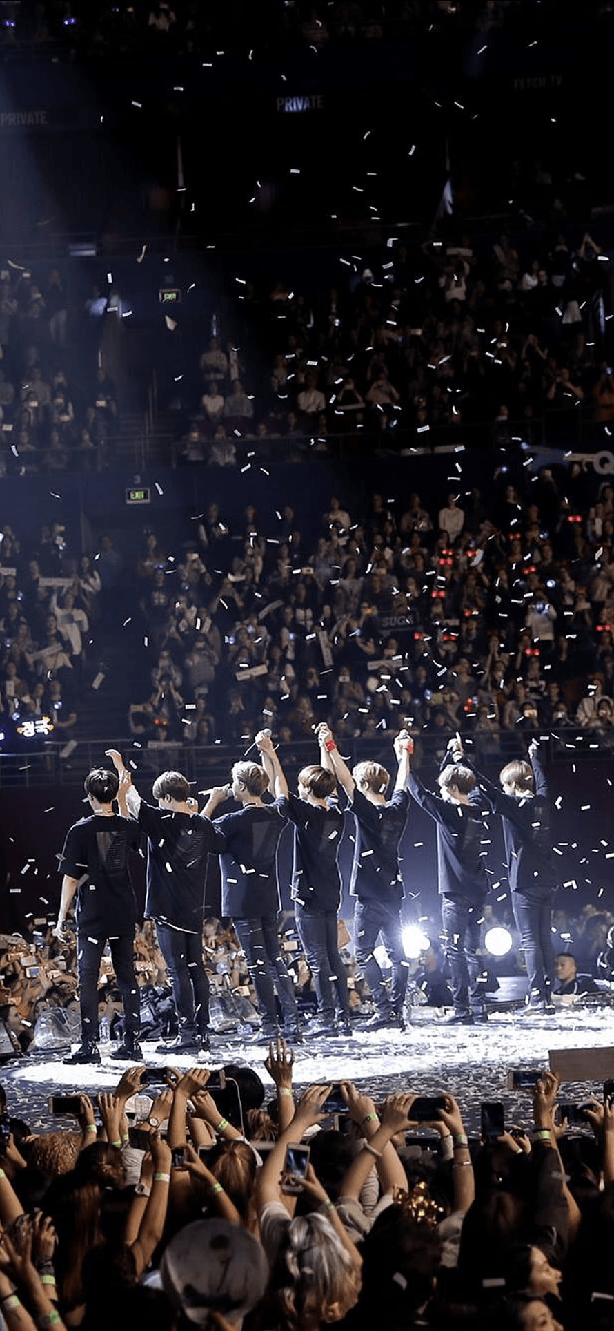 BTS Wings Tour Concert Stage Performance With Confetti And Crowd HD phone wallpaper