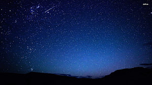 Starry Night Sky Over Desert Horizon With Shooting Star HD wallpaper