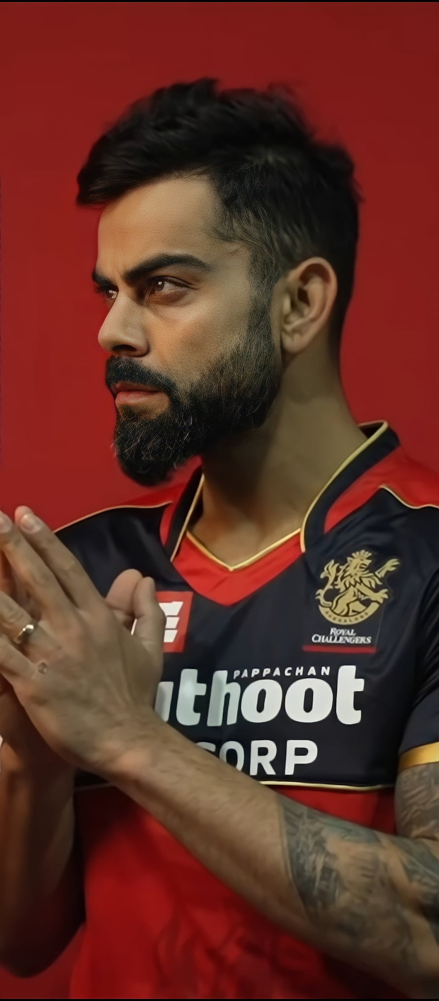 Virat Kohli in Royal Challengers Bangalore Jersey with Hands Folded HD phone wallpaper