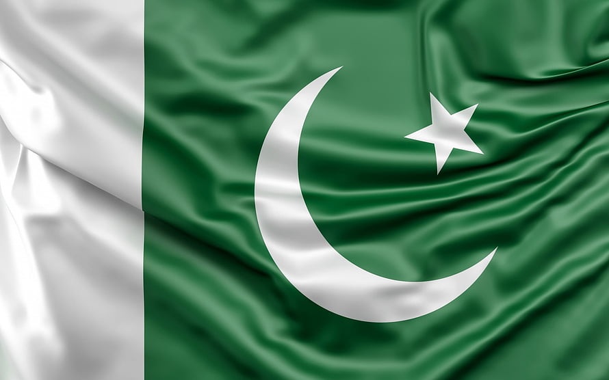Pakistan National Flag with Crescent and Star on Waving Green and White Fabric HD wallpaper