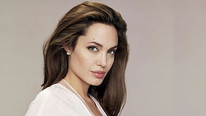 Angelina Jolie Studio Portrait With Soft Lighting And Natural Makeup HD wallpaper