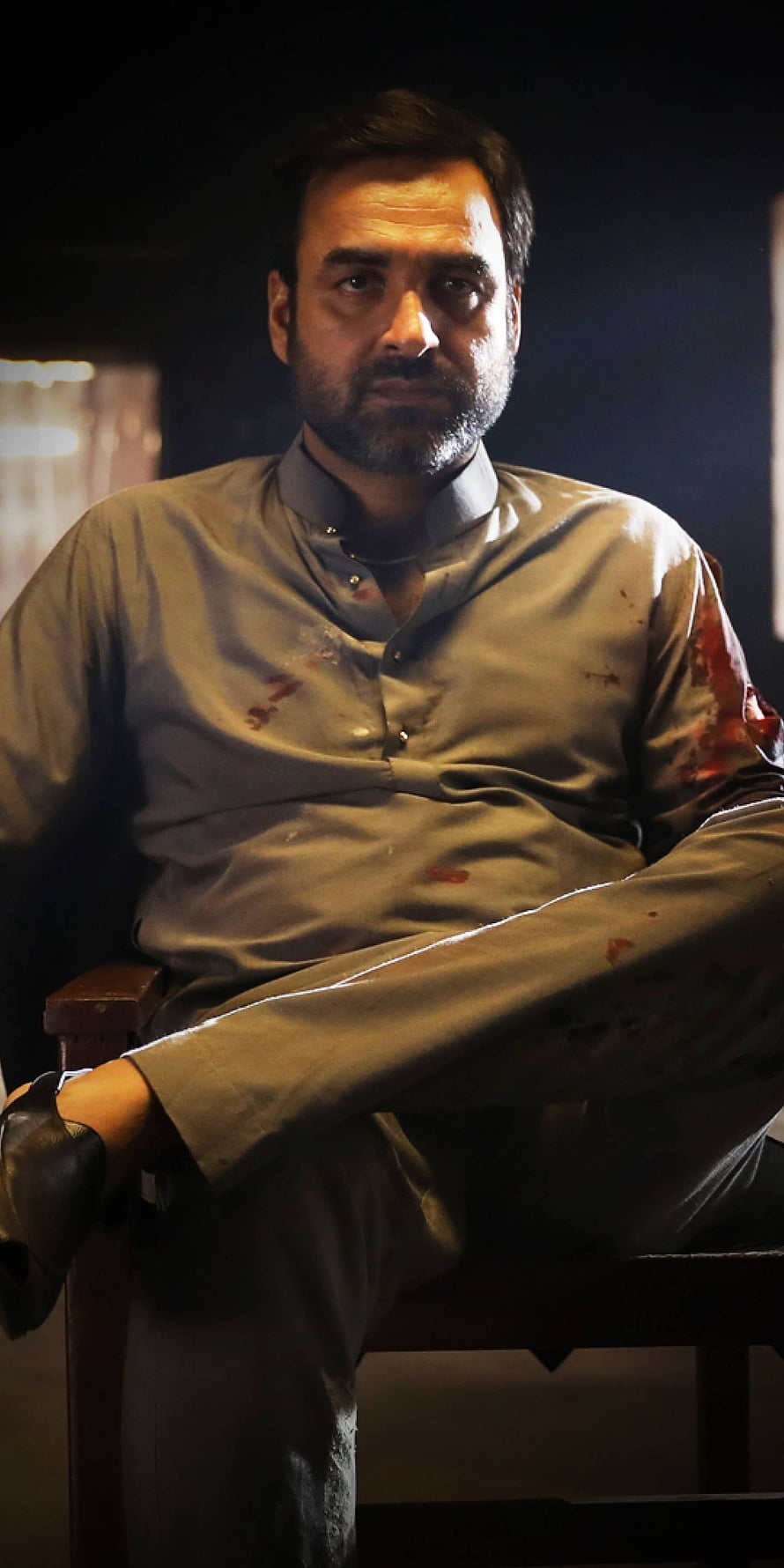 Pankaj Tripathi in Mirzapur: Intense Portrait of a Blood-Stained Character HD phone wallpaper