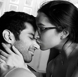 Ok Jaanu Romantic Black and White Couple Portrait HD wallpaper