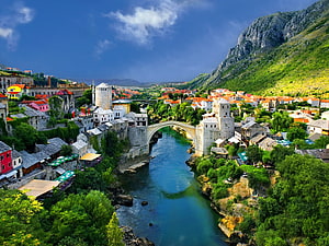 Stari Most Bridge Spanning the Neretva River in Mostar, Bosnia and Herzegovina HD wallpaper