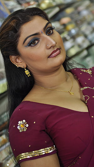 Babilona in a Maroon Embroidered Saree with Gold Jewelry and Traditional Makeup HD phone wallpaper