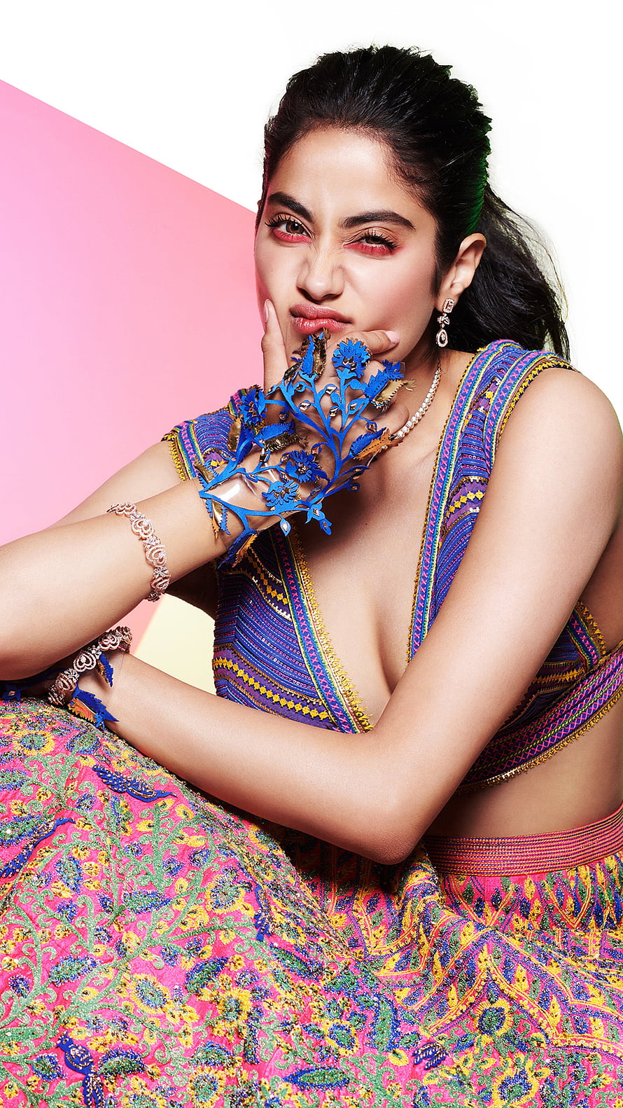 Janhvi Kapoor in Vibrant Ethnic Wear with Intricate Blue Floral Hand Jewelry HD phone wallpaper