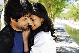 Emraan Hashmi and Jannat in a romantic embrace from the film Jannat HD wallpaper