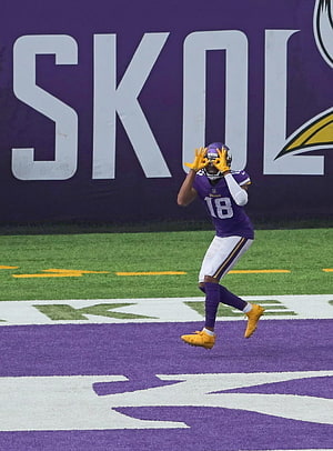 Justin Jefferson Celebrates The Griddy On The Field In A Purple Minnesota Vikings Uniform HD phone wallpaper