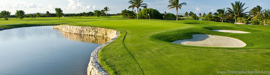 Tropical Golf Course Landscape With Water Hazard And Sand Traps HD wallpaper