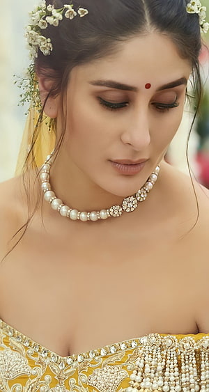 Kareena Kapoor in Traditional Indian Bridal Attire with Floral Hairpiece and Pearl Necklace HD phone wallpaper