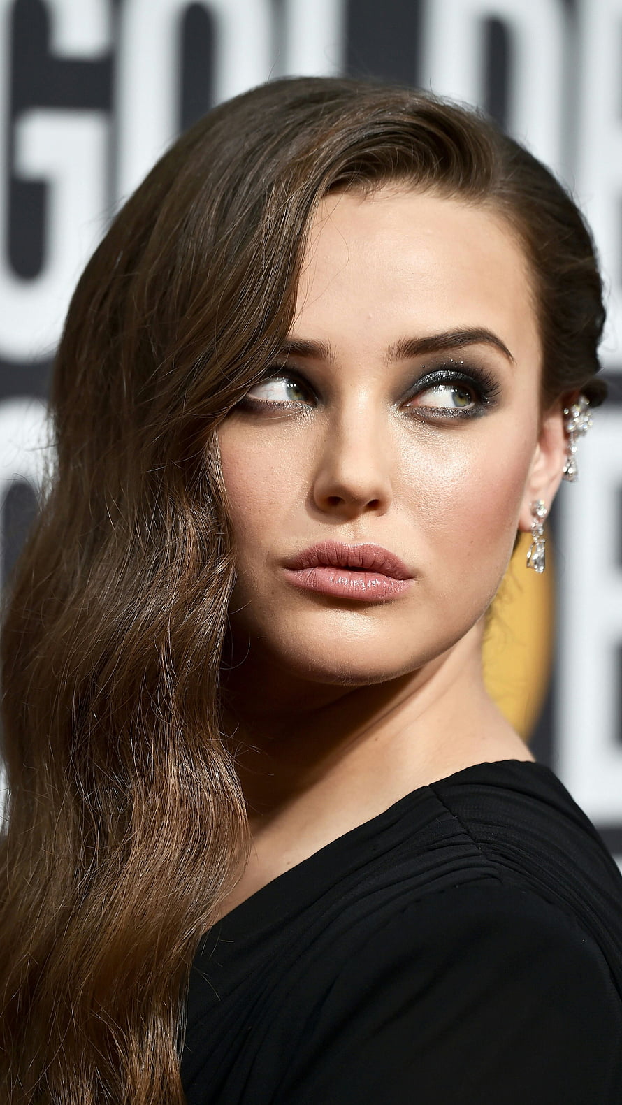Katherine Langford Red Carpet Portrait With Dramatic Smoky Eye Makeup HD phone wallpaper