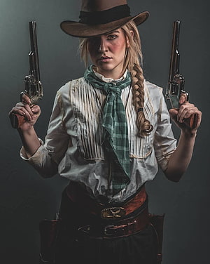 Sadie Adler Western Outfit Portrait Holding Dual Revolvers in Red Dead Redemption Style HD phone wallpaper