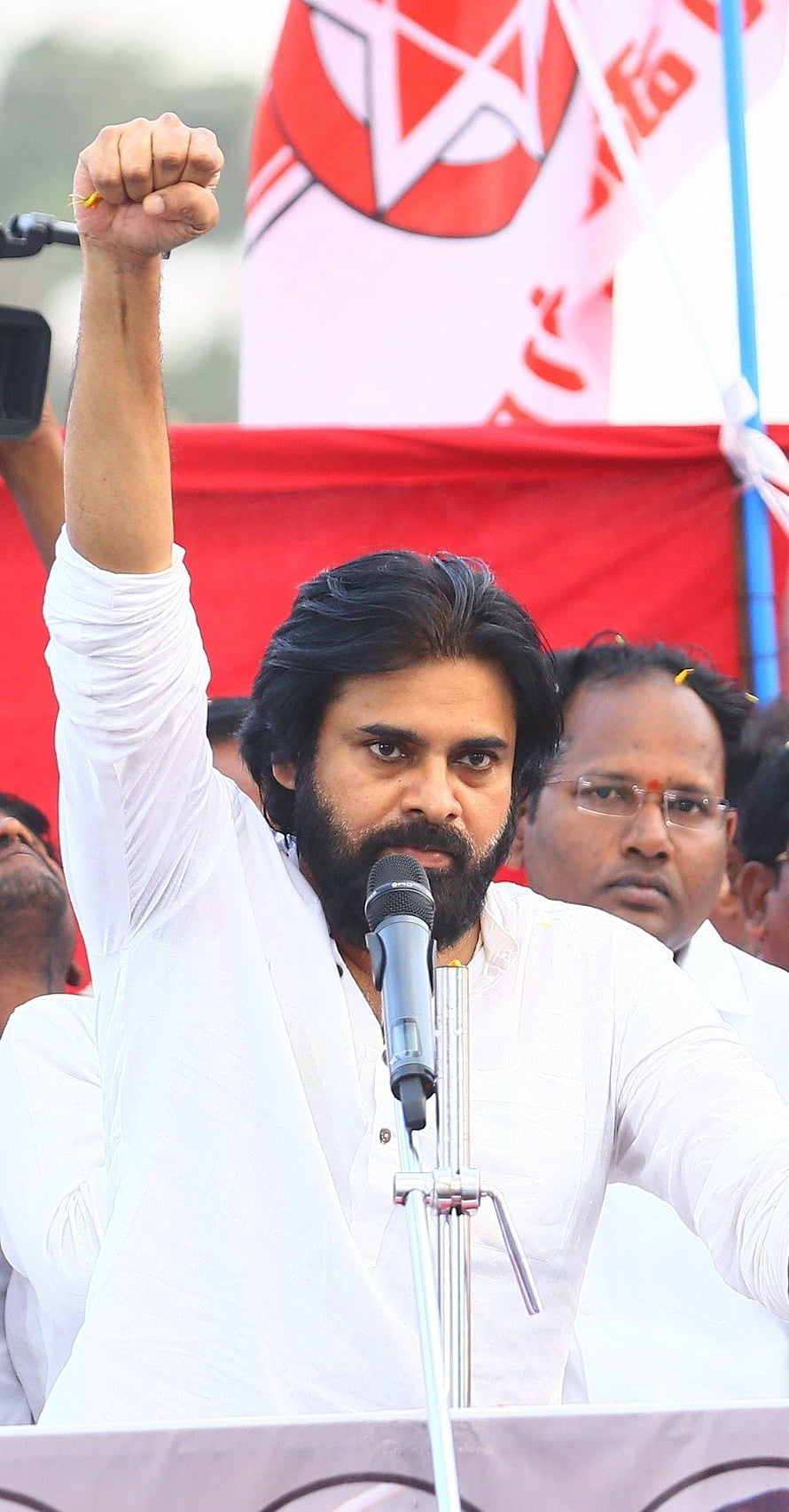 Pawan Kalyan Raising Fist at JanaSena Party Political Rally HD phone wallpaper