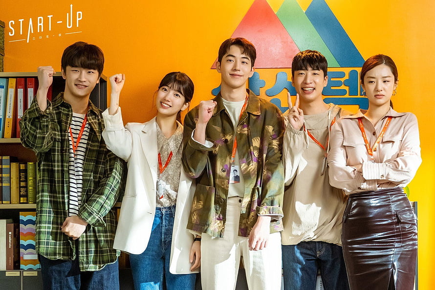 Start-Up K-Drama Cast Group Photo in Vibrant Office Setting HD wallpaper