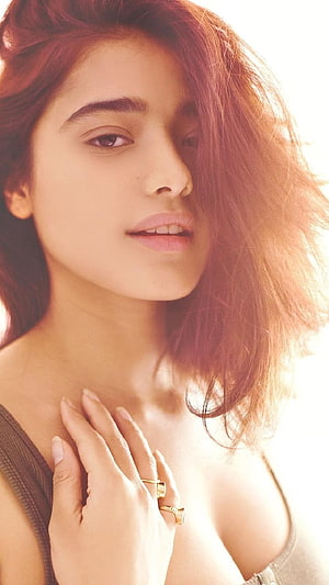 Ketika Sharma Portrait With Warm Backlight And Flowing Hair HD phone wallpaper