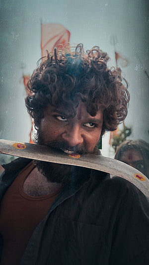 Pushpa The Rise Allu Arjun Intense Close-Up With Curved Blade HD phone wallpaper