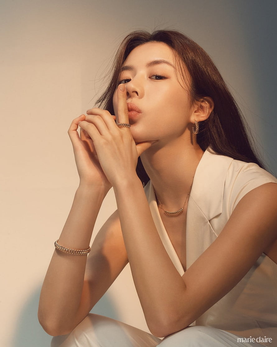 Go Yoon Jung in White Blazer and Gold Jewelry for Marie Claire Magazine HD phone wallpaper