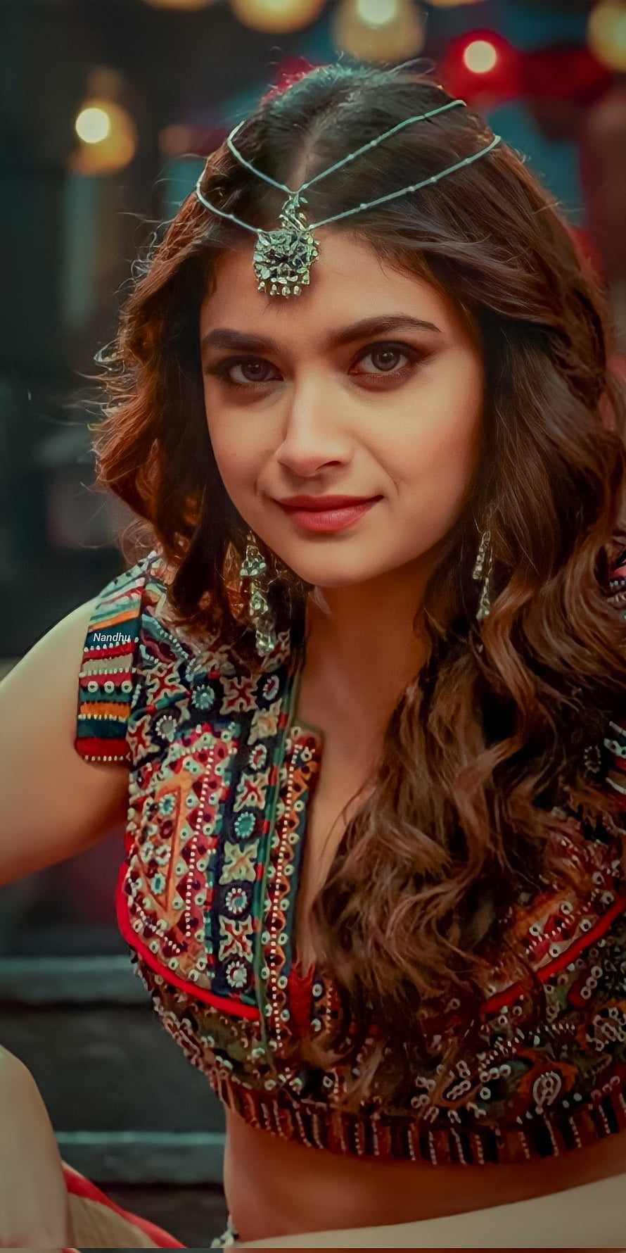 Keerthy Suresh in Traditional Indian Attire with Intricate Jewelry and Embroidered Blouse HD phone wallpaper