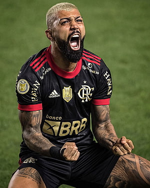 Gabigol Flamengo Black Away Kit Celebration Portrait HD phone wallpaper